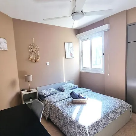 منزل للإقامة 5 Min Walk To Beach, Perfect Seaside Escape 3br Shared لارنكا