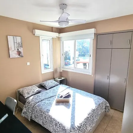 5 Min Walk To Beach, Perfect Seaside Escape 3br Shared Larnaka