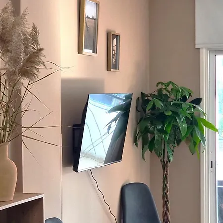 5 Min Walk To Beach, Perfect Seaside Escape 3br Shared Privatunterkunft *