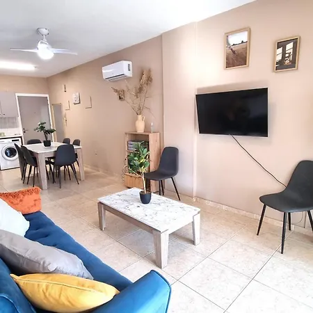 Ubytování v soukromí 5 Min Walk To Beach, Perfect Seaside Escape 3br Shared *